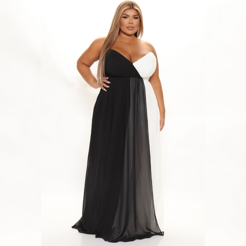 Fashion Nova Angel Smiles Colorblock Black and White Strapless Maxi Dress